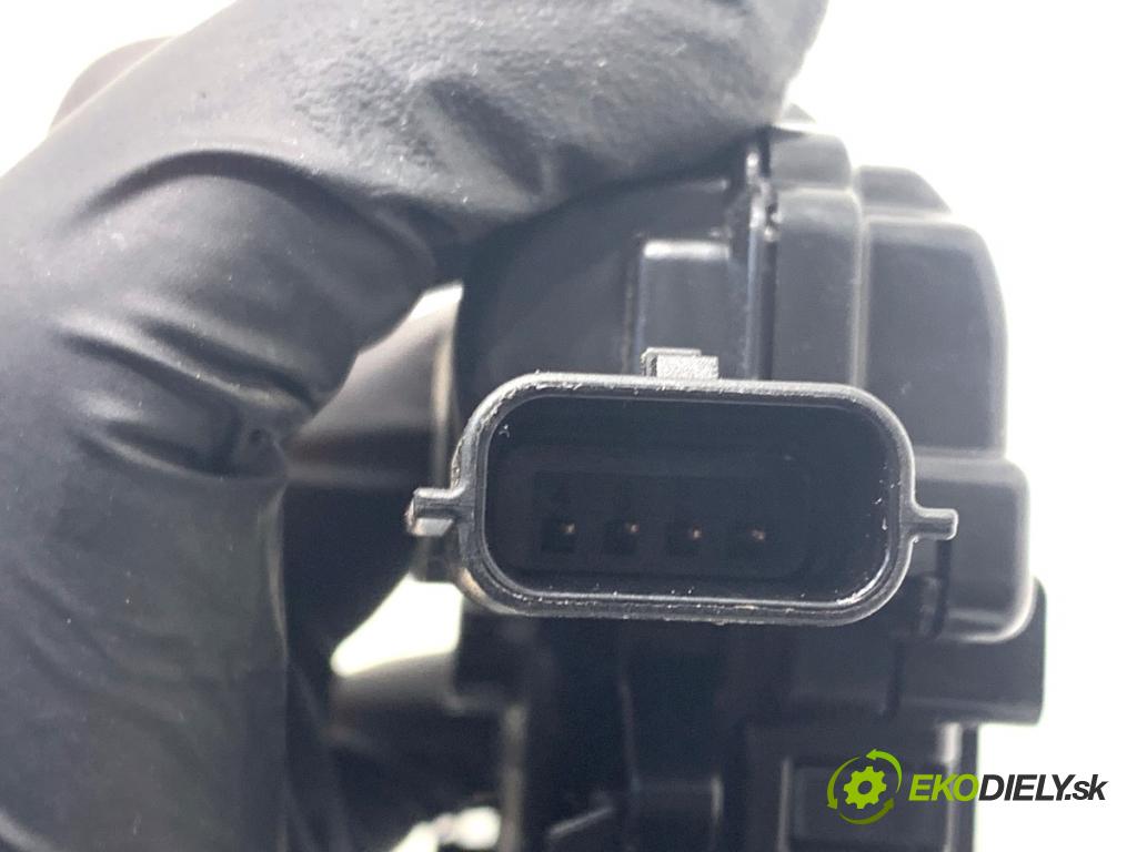 DACIA DUSTER SUV 2019 96 kW 1.3 TCe 130 (HMMF) 1332 zámok dveří zadní část 905039428R