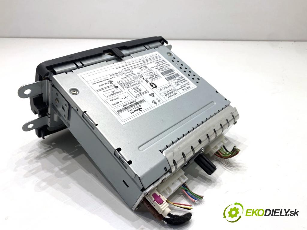 DACIA DUSTER SUV 2019 96 kW 1.3 TCe 130 (HMMF) 1332 RADIO 281152368R (Audio zariadenie)