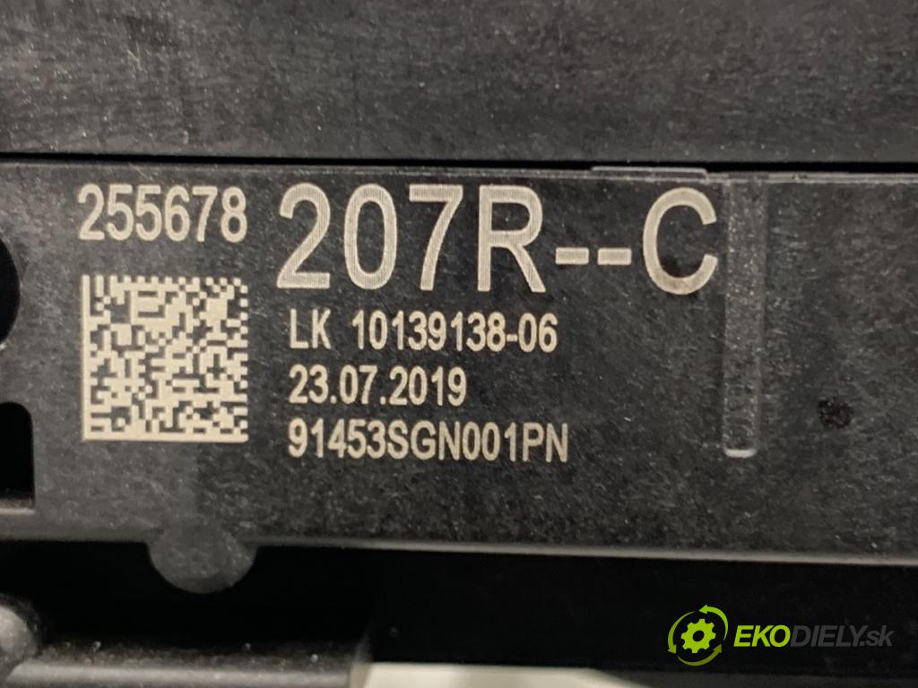 DACIA DUSTER SUV 2019 96 kW 1.3 TCe 130 (HMMF) 1332 Prepínač kombinovaný 255678207R (Prepínacie páčky pod volantom)
