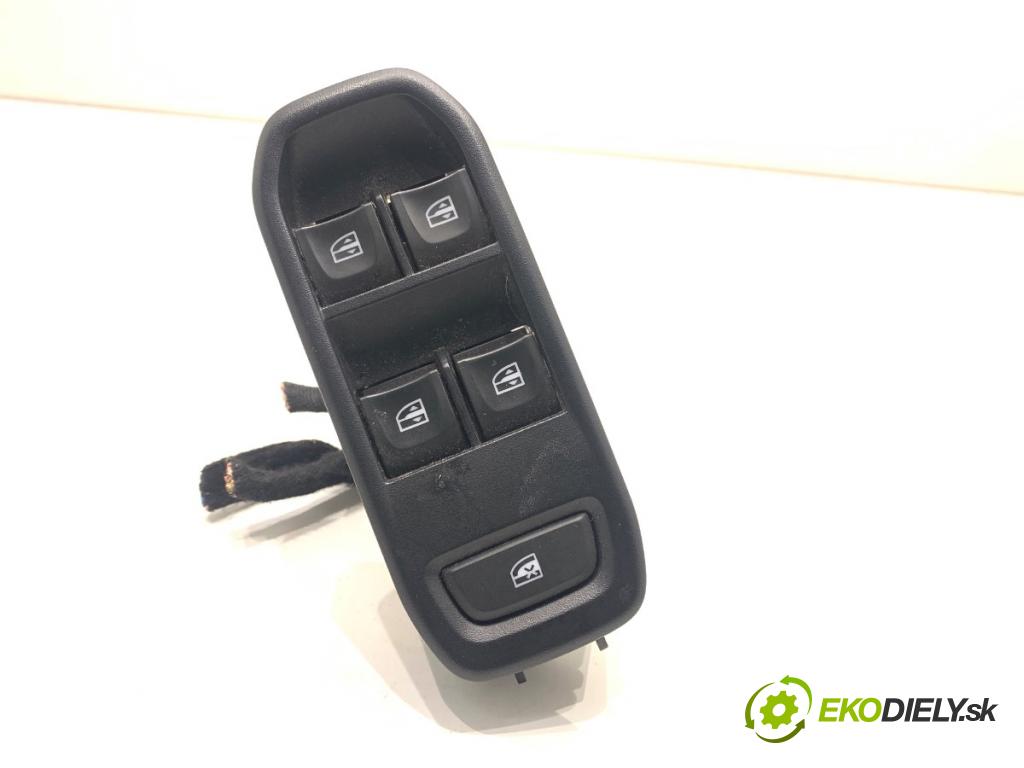 DACIA DUSTER SUV 2019 96 kW 1.3 TCe 130 (HMMF) 1332 přepínač oken 254118722R 254113300R (Páčky pod volantem)