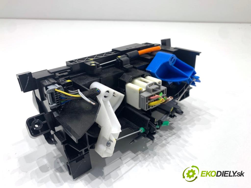 DACIA DUSTER SUV 2019 96 kW 1.3 TCe 130 (HMMF) 1332 Panel ovládaní topení T93789B (Páčky pod volantem)