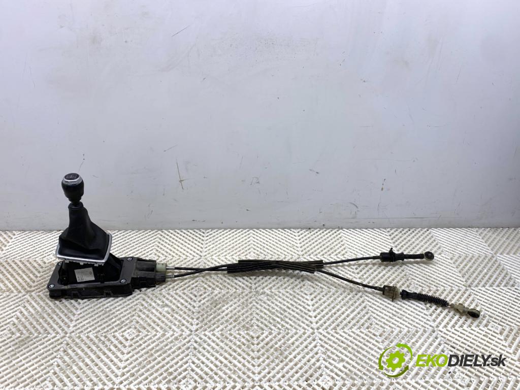 DACIA DUSTER SUV 2019 96 kW 1.3 TCe 130 (HMMF) 1332 kulisa 349011097R (Řadicí páka (kulisa) )