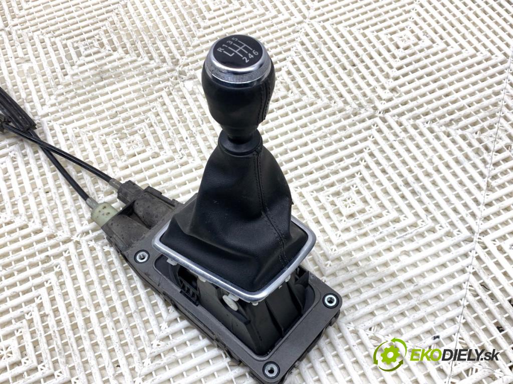 DACIA DUSTER SUV 2019 96 kW 1.3 TCe 130 (HMMF) 1332 Kulisa 349011097R (Rýchlostná páka (kulisa))