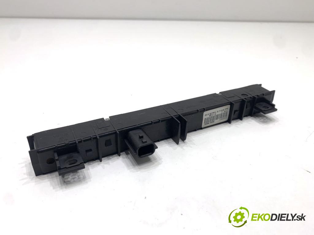 DACIA DUSTER SUV 2019 96 kW 1.3 TCe 130 (HMMF) 1332 Svetlo brzdových svetiel 265958992D