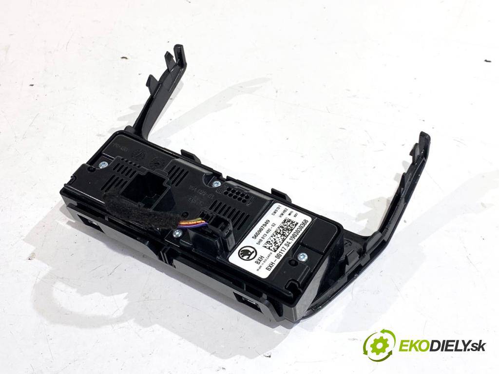 SKODA KODIAQ SUV 2019 110 kW 1.5 TSI 1495 Panel ovládania kúrenia klimatizácie zad 565907049