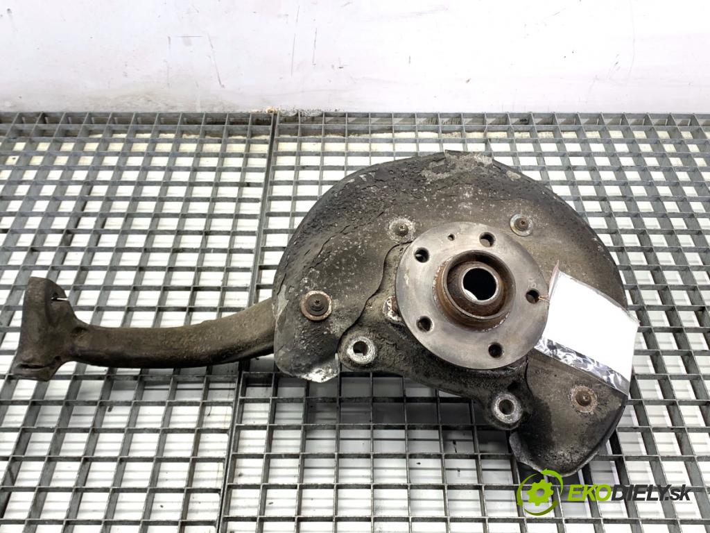 AUDI A4 B8 Kombi 2011 125 kW 2.0 TDI quattro 1968 náboj pravy predný 8K0407242AB