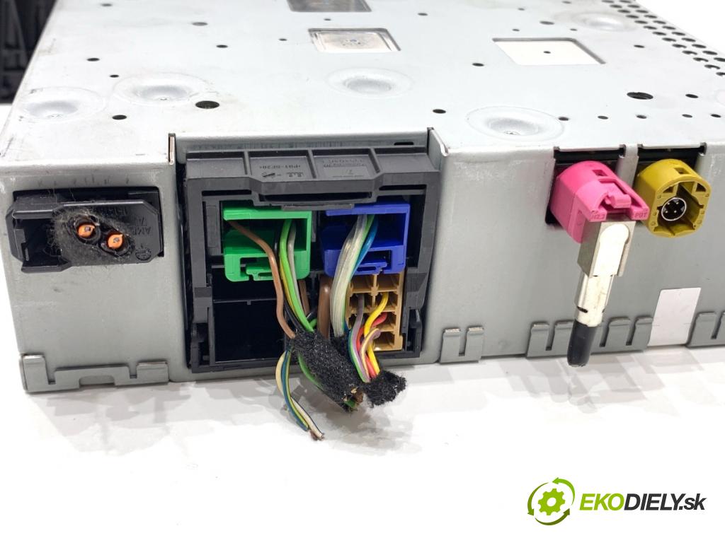 AUDI A4 B8 Kombi 2011 125 kW 2.0 TDI quattro 1968 čítač navigácie 8T1035652G (Elektrosúčasti ostatné)