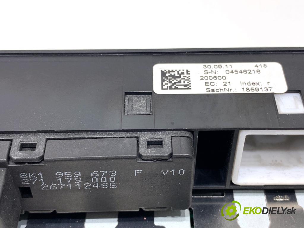 AUDI A4 B8 Kombi 2011 125 kW 2.0 TDI quattro 1968 čítač navigácie 8T1035652G (Elektrosúčasti ostatné)