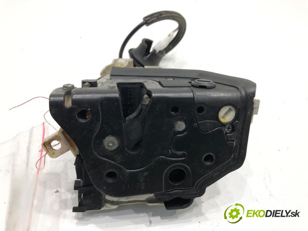 AUDI A4 B8 Kombi 2011 125 kW 2.0 TDI quattro 1968 zámok Dvere pravy zad 8K0839016C