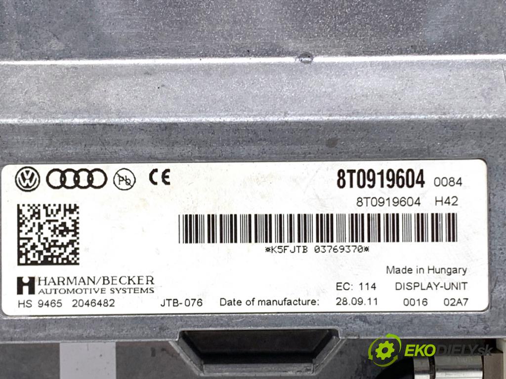 AUDI A4 B8 Kombi 2011 125 kW 2.0 TDI quattro 1968 Dislpej 8T0919604 (Prístrojová doska)