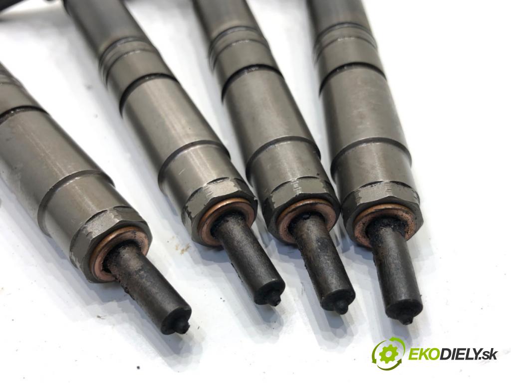 AUDI A4 B8 Kombi 2011 125 kW 2.0 TDI quattro 1968 Vstrekovacie ventily 03L130277