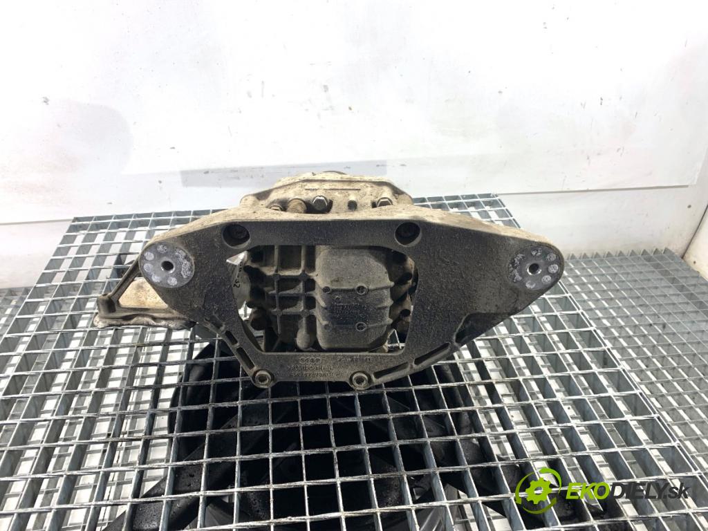 AUDI A4 B8 Kombi 2011 125 kW 2.0 TDI quattro 1968 Most ,diferenciál zad