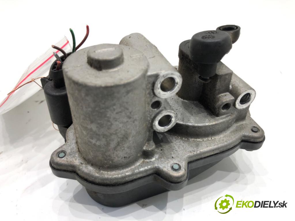 AUDI A4 B8 Kombi 2011 125 kW 2.0 TDI quattro 1968 Nastavovač zvod, potrubie 03L129086 (Motorček ostatné)