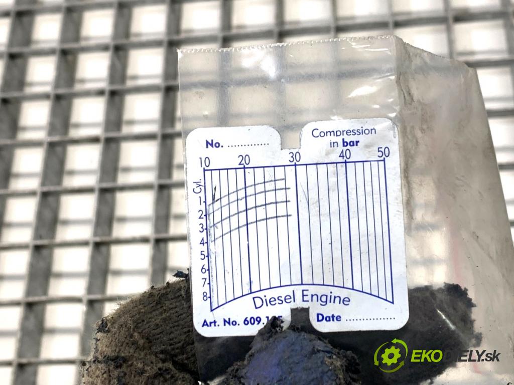 AUDI A4 B8 Kombi 2011 125 kW 2.0 TDI quattro 1968 motor CAH (Motor)