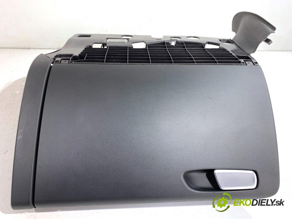 AUDI A4 B8 Kombi 2011 125 kW 2.0 TDI quattro 1968 přihrádka kastlík spolujezdce 8K1857035B (Přihrádka (kastlík))