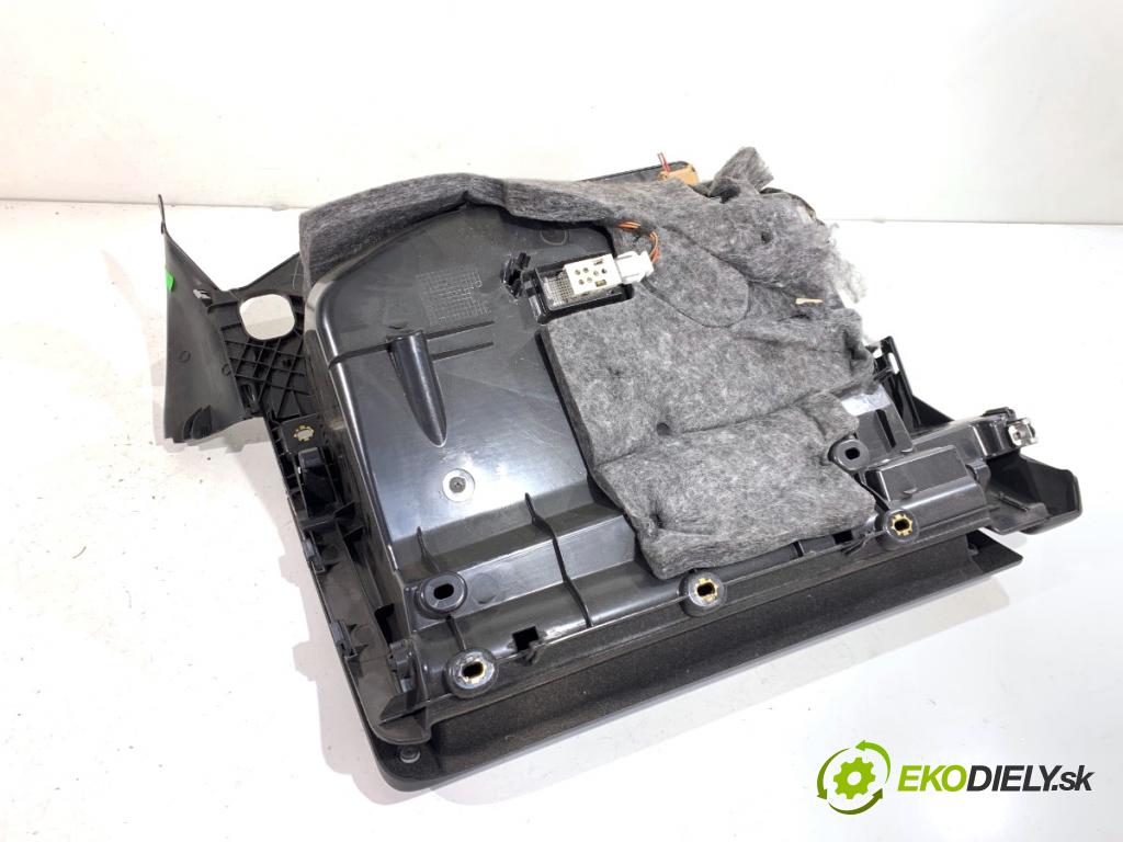 AUDI A4 B8 Kombi 2011 125 kW 2.0 TDI quattro 1968 Priehradka, kastlík spolujazdca 8K1857035B (Priehradka (kastlík))