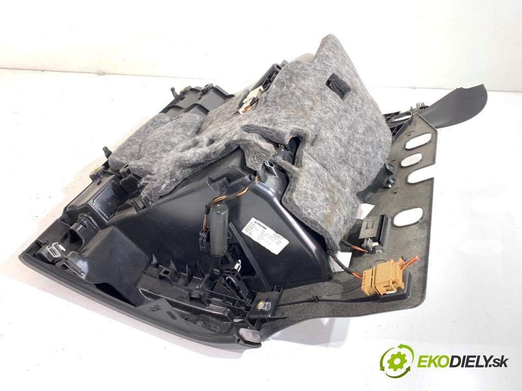 AUDI A4 B8 Kombi 2011 125 kW 2.0 TDI quattro 1968 Priehradka, kastlík spolujazdca 8K1857035B (Priehradka (kastlík))