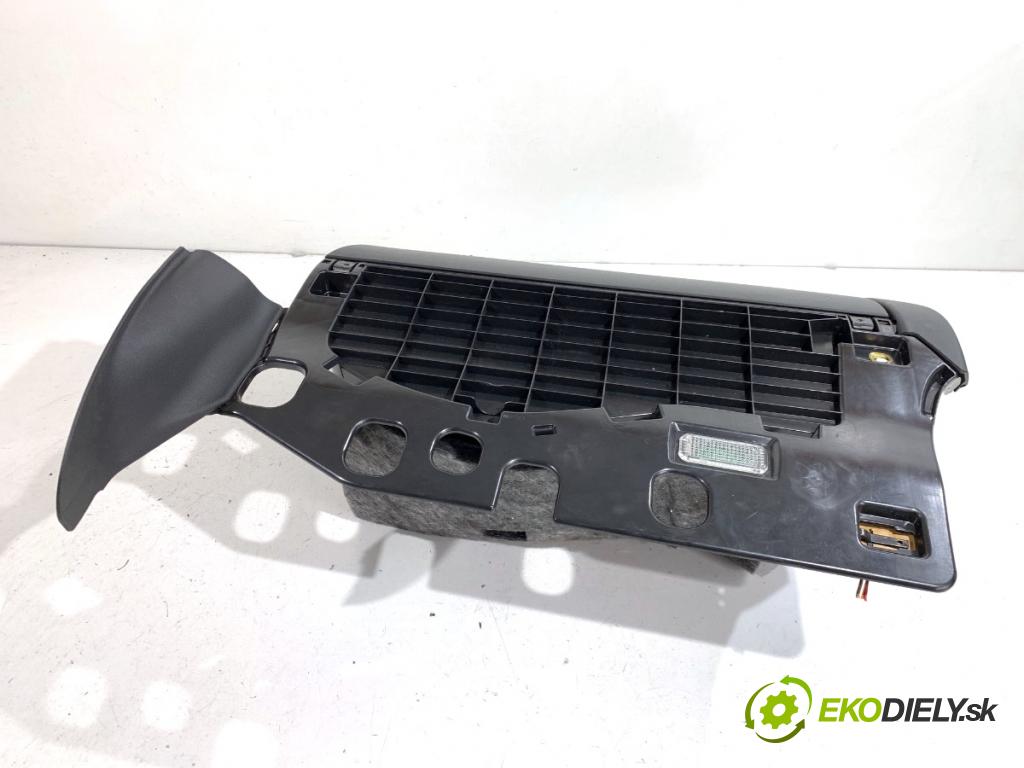 AUDI A4 B8 Kombi 2011 125 kW 2.0 TDI quattro 1968 Priehradka, kastlík spolujazdca 8K1857035B (Priehradka (kastlík))