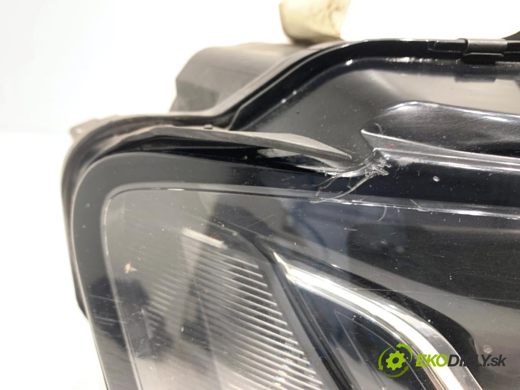 AUDI A4 B8 Kombi 2011 125 kW 2.0 TDI quattro 1968 Svetlomet pravy predný XENON LED 8K0941030P