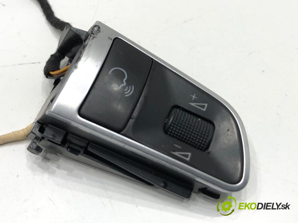 AUDI A4 B8 Kombi 2011 125 kW 2.0 TDI quattro 1968 SPÍNAČE: volantu 4E0951527AD 4E0951527AE