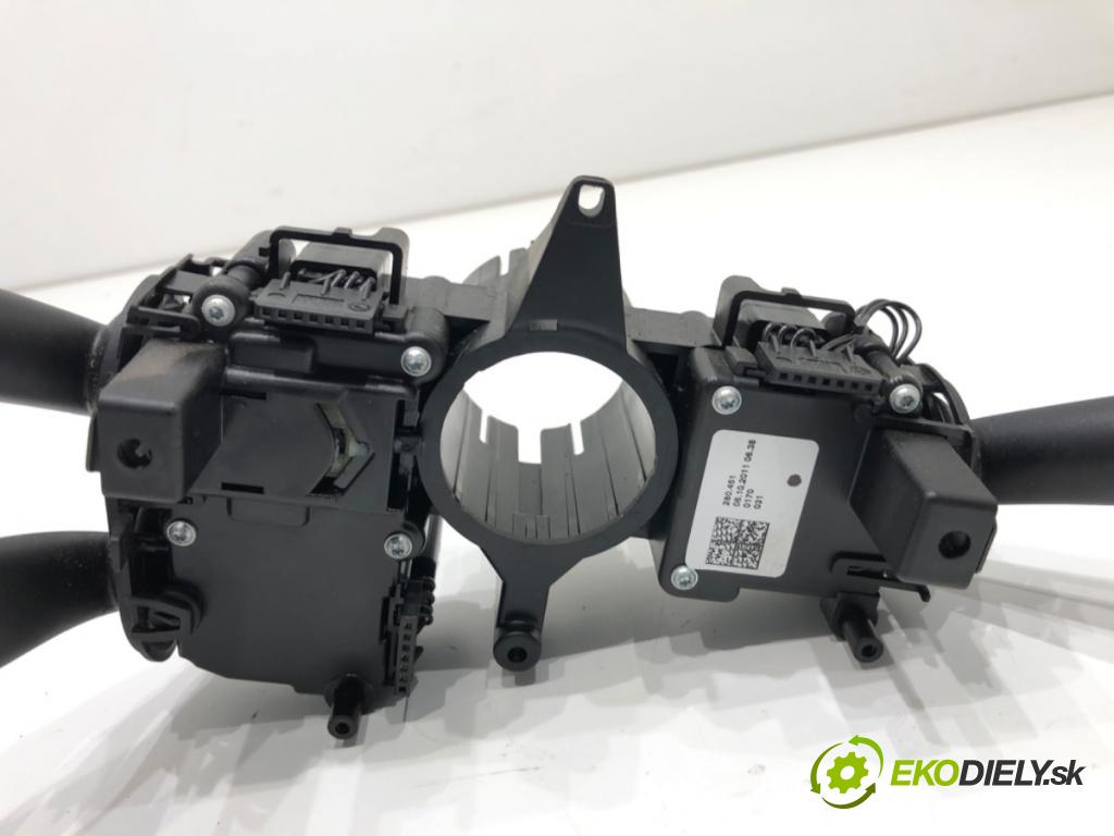 AUDI A4 B8 Kombi 2011 125 kW 2.0 TDI quattro 1968 Prepínač kombinovaný 8R0953502K (Prepínacie páčky pod volantom)