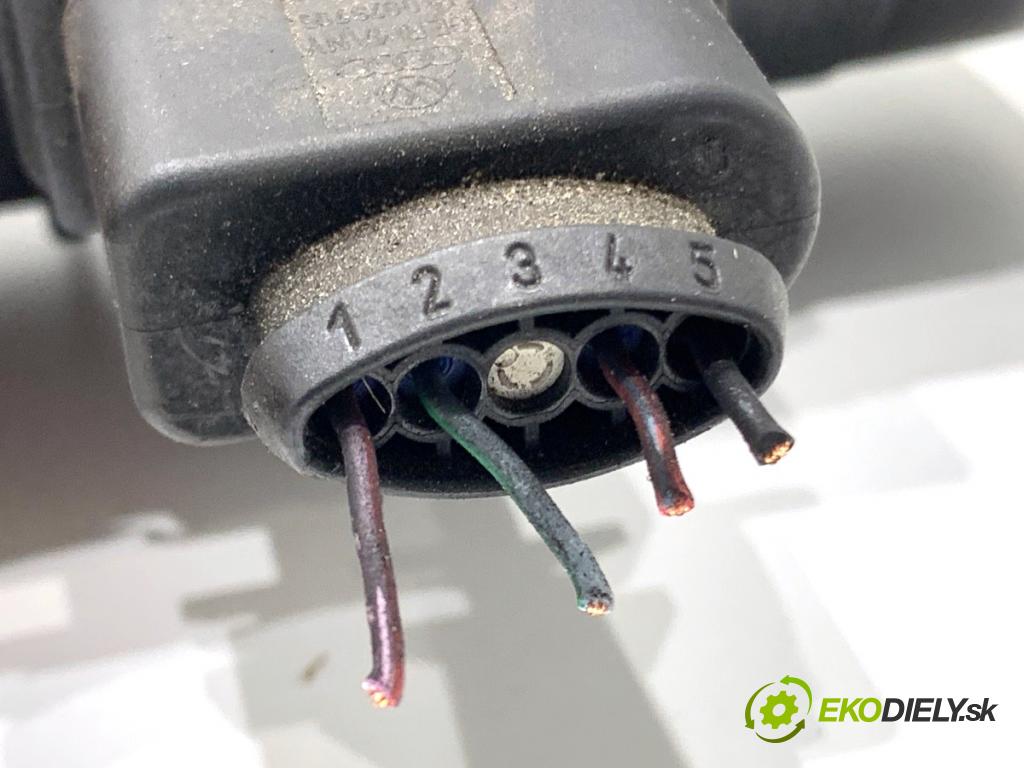 AUDI A4 B8 Kombi 2011 125 kW 2.0 TDI quattro 1968 Váha vzduchu 0281002735 (Váha vzduchu)