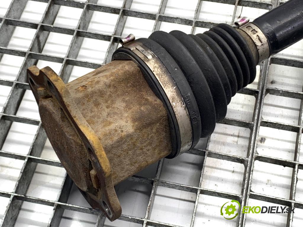 AUDI A4 B8 Kombi 2011 125 kW 2.0 TDI quattro 1968 poloos pravý přední část 8K0407271P