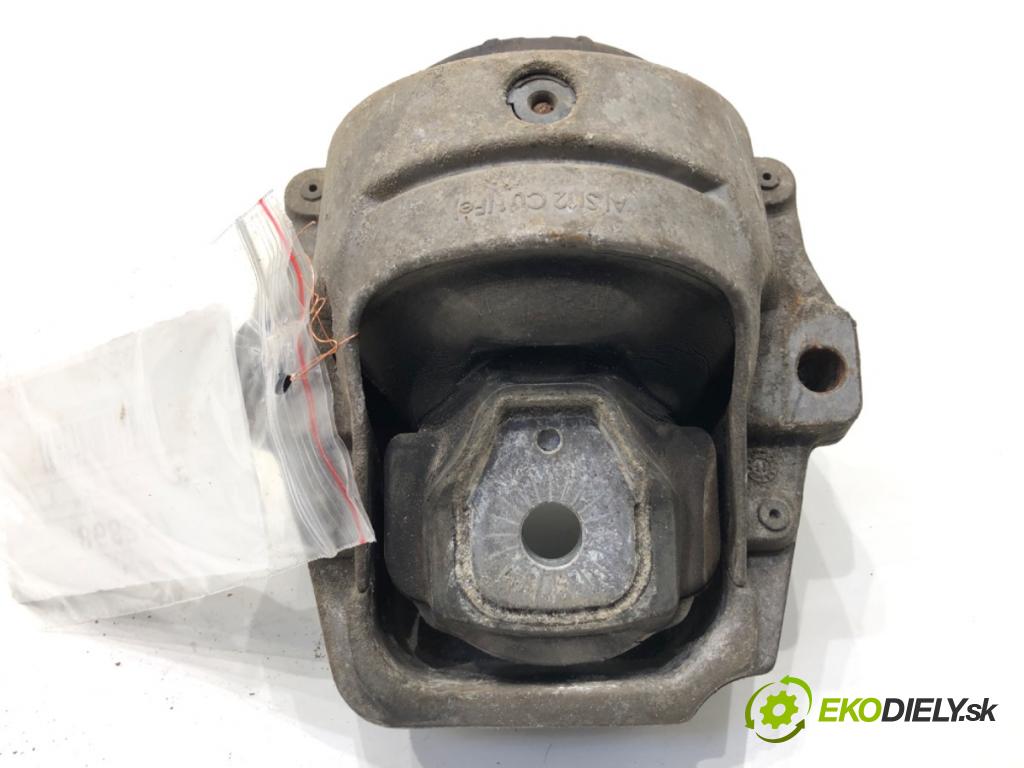 AUDI A4 B8 Kombi 2011 125 kW 2.0 TDI quattro 1968 AirBag Motor pravy