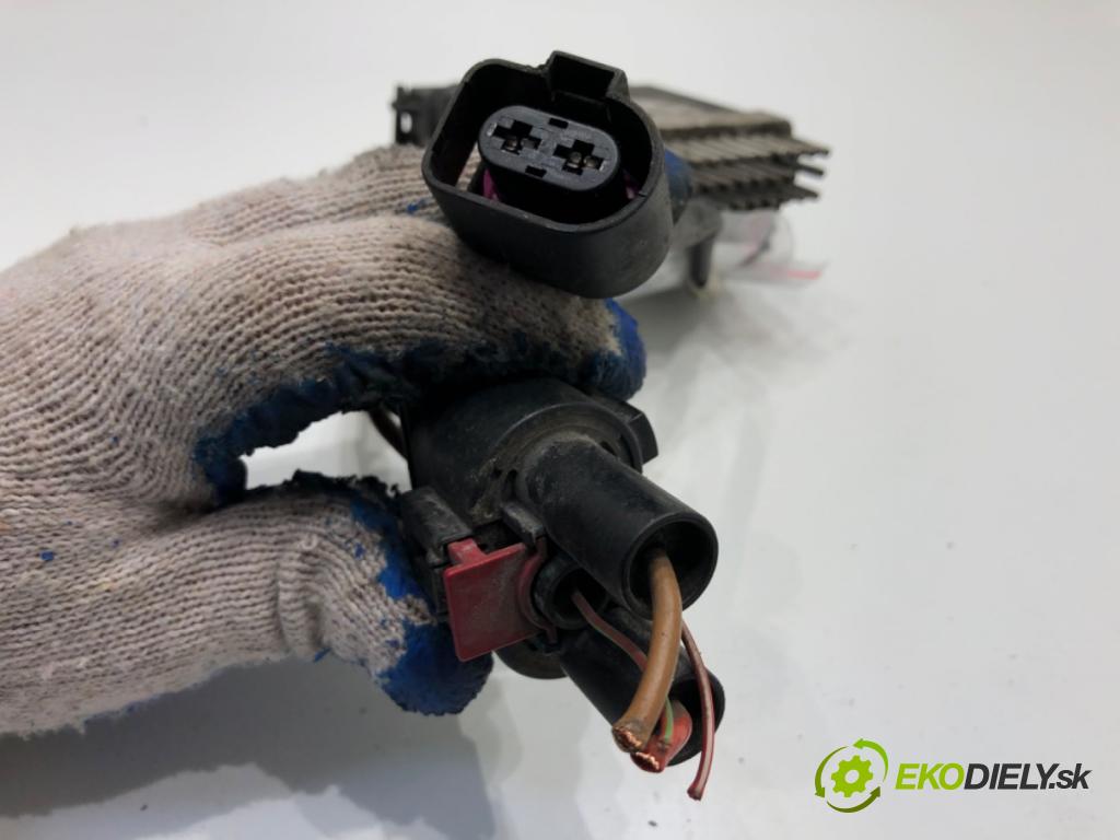 AUDI A4 B8 Kombi 2011 125 kW 2.0 TDI quattro 1968 Modul ventilátora 8K0959501F