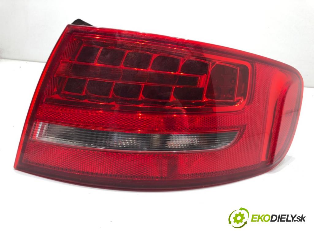AUDI A4 B8 Kombi 2011 125 kW 2.0 TDI quattro 1968 Svetlo pravy zad 8K9945096B