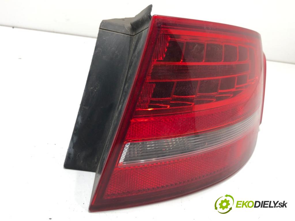 AUDI A4 B8 Kombi 2011 125 kW 2.0 TDI quattro 1968 Svetlo pravy zad 8K9945096B