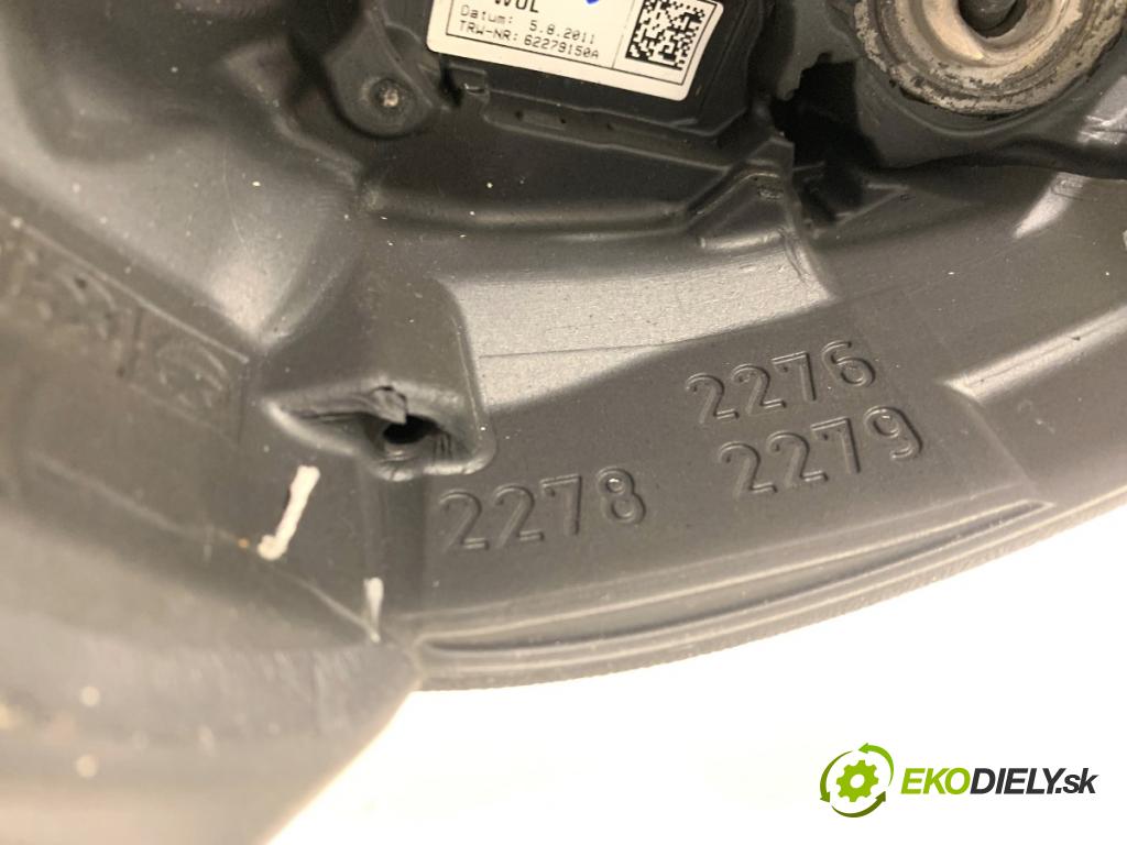 AUDI A4 B8 Kombi 2011 125 kW 2.0 TDI quattro 1968 volant S-LINE