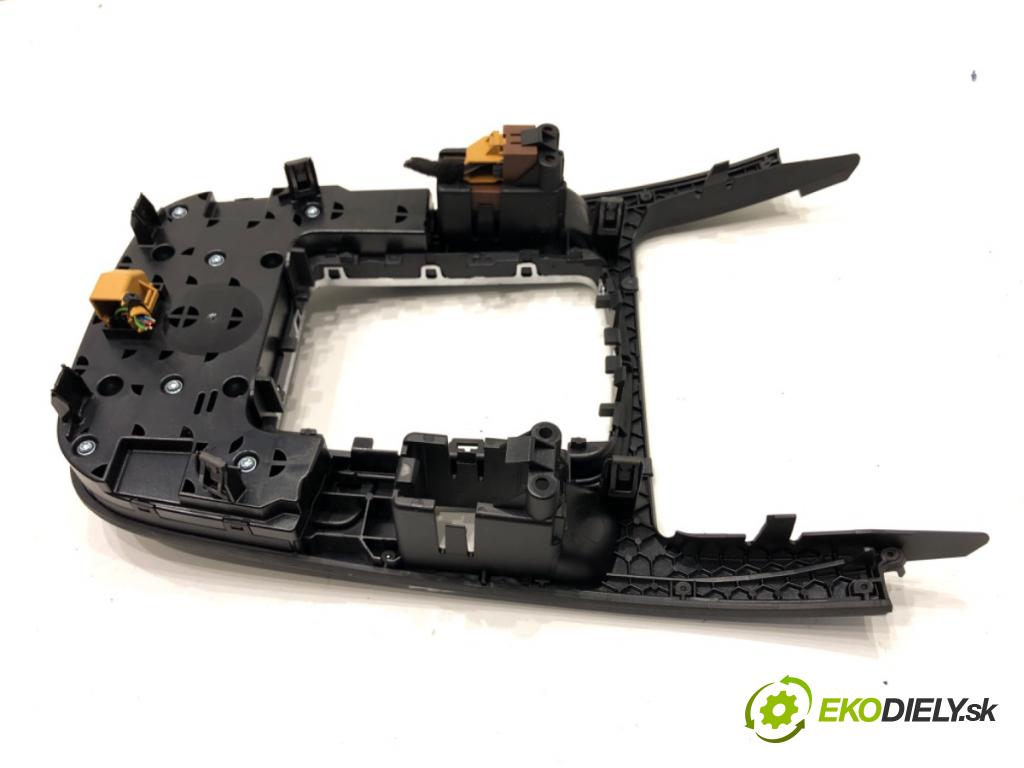 AUDI A4 B8 Kombi 2011 125 kW 2.0 TDI quattro 1968 Panel ovládania navigácie 8T0919609