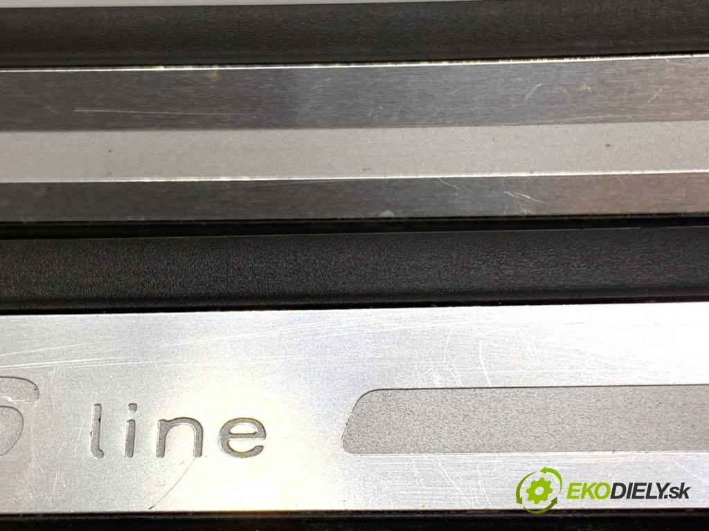 AUDI A4 B8 Kombi 2011 125 kW 2.0 TDI quattro 1968 lišty gumy pedálu PROGOWE S-LINE 8K0853373B 8K0853376B