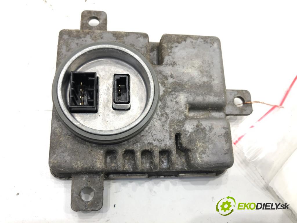 AUDI A4 B8 Kombi 2011 125 kW 2.0 TDI quattro 1968 Menič XENON 8K0941597C (Riadiaca jednotka xenónu)