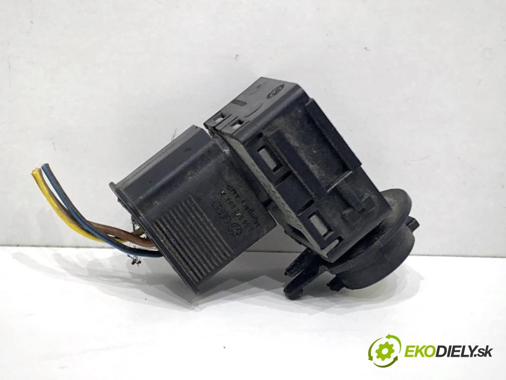 AUDI A4 B8 Kombi 2011 125 kW 2.0 TDI quattro 1968 Snímač kvality vzduchu 8K0907659A