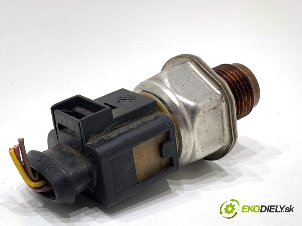 AUDI A4 B8 Kombi 2011 125 kW 2.0 TDI quattro 1968 Snímač tlaku paliva 711225040 (Snímač)