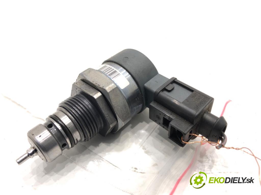 AUDI A4 B8 Kombi 2011 125 kW 2.0 TDI quattro 1968 Regulátor tlaku paliva 0281006002 (Palivový systém ostatné)