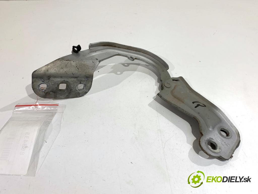 FORD FOCUS III Kombi 2016 88 kW 1.5 TDCi 1499 Záves kapoty pravy predný BM51-A16800-AD