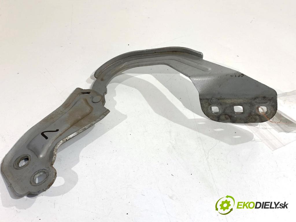 FORD FOCUS III Kombi 2016 88 kW 1.5 TDCi 1499 závěs kapoty levý přední část BM51-A16801-AD