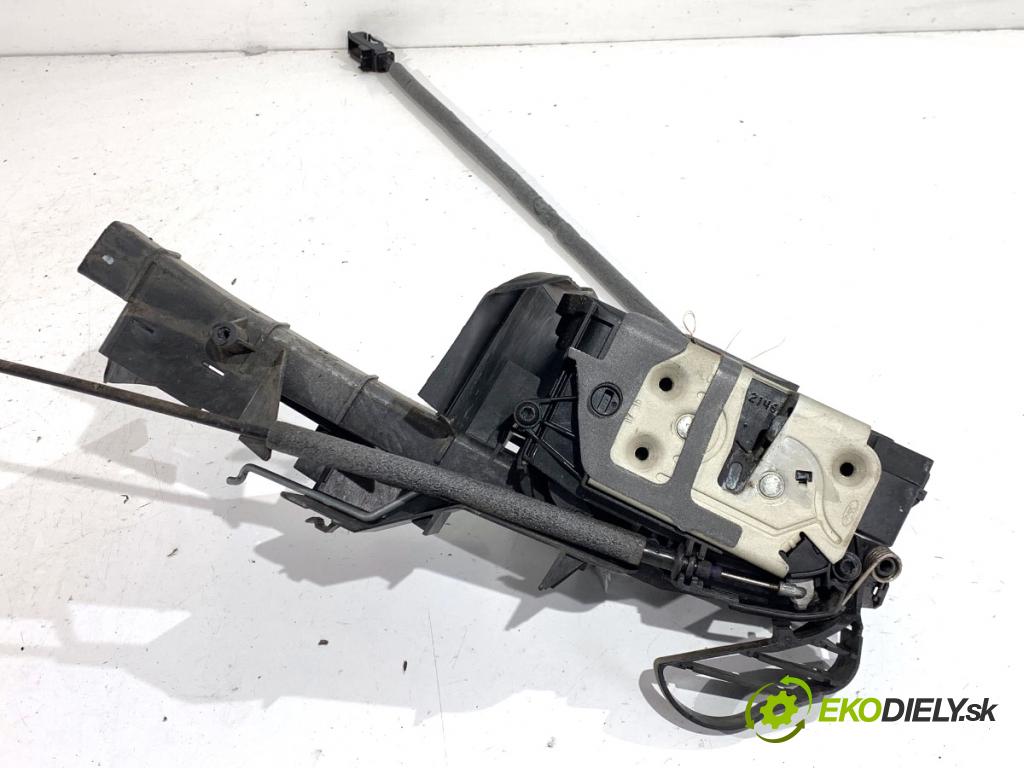 FORD FOCUS III Kombi 2016 88 kW 1.5 TDCi 1499 zámok Dvere ľavy predný BM5A-A21813-AG