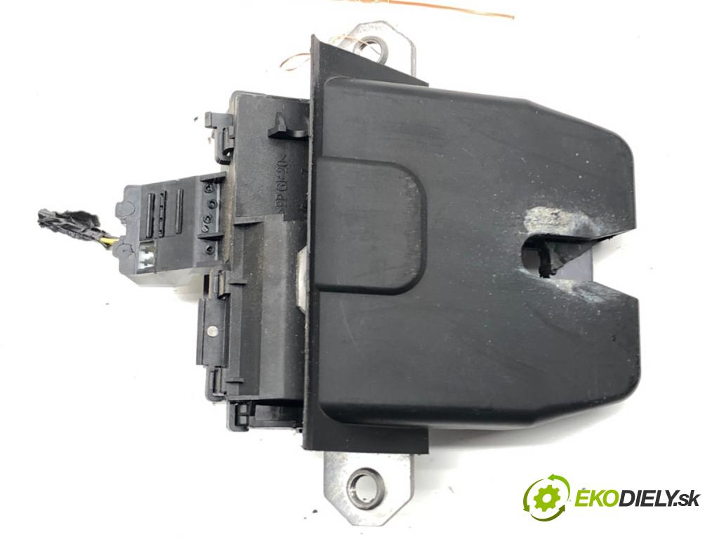 FORD FOCUS III Kombi 2016 88 kW 1.5 TDCi 1499 zámok dveří zadní část 8M51-R442A66-DC