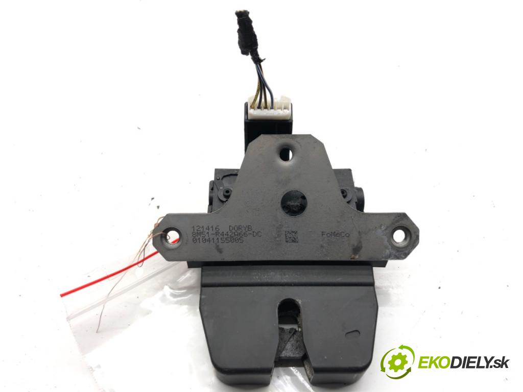 FORD FOCUS III Kombi 2016 88 kW 1.5 TDCi 1499 zámok dveří zadní část 8M51-R442A66-DC