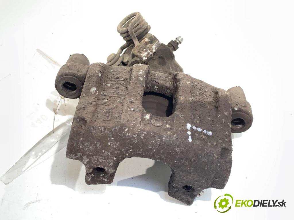 FORD FOCUS III Kombi 2016 88 kW 1.5 TDCi 1499 brzdič třmen levý zadní část 