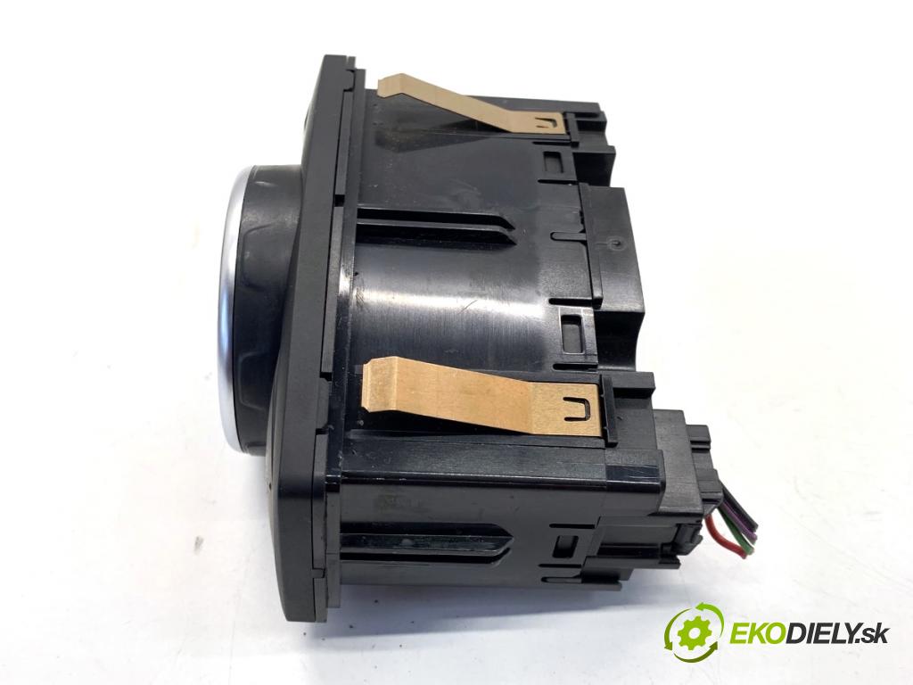 FORD FOCUS III Kombi 2016 88 kW 1.5 TDCi 1499 spínač světel F1ET13A024AA