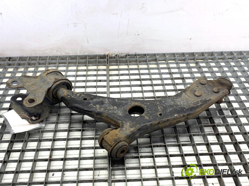 FORD FOCUS III Kombi 2016 88 kW 1.5 TDCi 1499 rameno pravý přední část