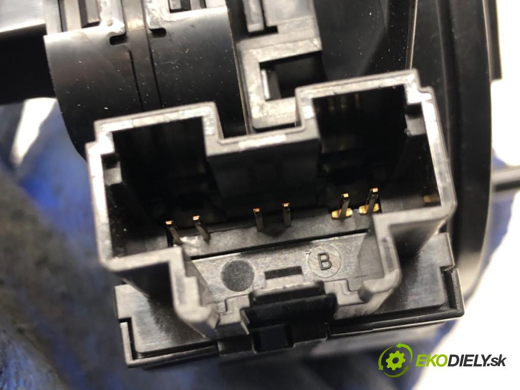 FORD FOCUS III Kombi 2016 88 kW 1.5 TDCi 1499 kroužek slimák airbag AND761002D (Airbag)