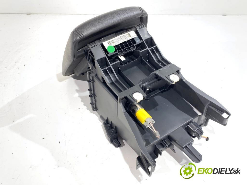 FORD FOCUS III Kombi 2016 88 kW 1.5 TDCi 1499 Lakťová opierka 1427435XCB (Lakťová opierka)