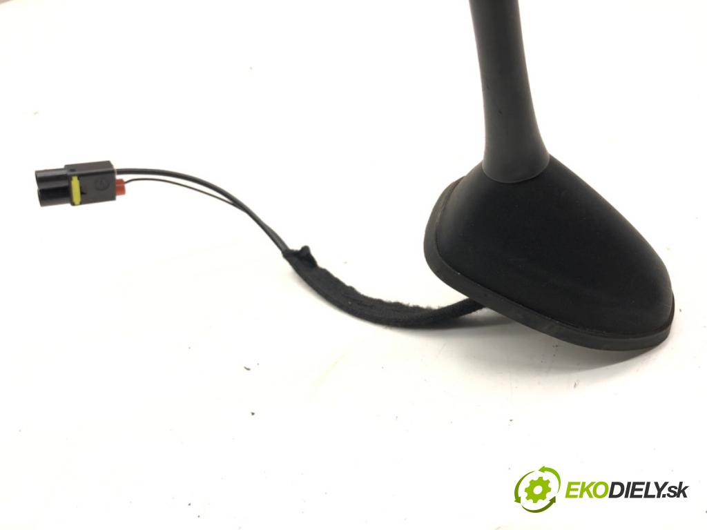 FORD FOCUS III Kombi 2016 88 kW 1.5 TDCi 1499 ANTENA AM5T-18828-BF