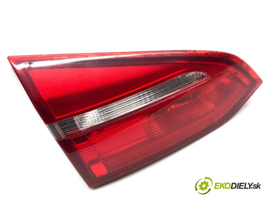 FORD FOCUS III Kombi 2016 88 kW 1.5 TDCi 1499 Svetlo zad ľavá strana vnútorná F1EB-13A603-CA (Kľučka dverí ostatné)